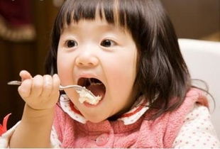 (教宝宝如何吃)宝宝吃吃吃:如何正确引导宝宝养成良好饮食习惯?