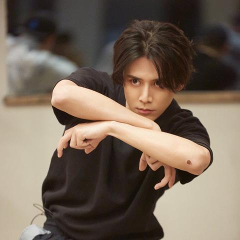 (舞王子视频舞蹈全部)观赏不一样风采的舞王子舞蹈视频,尽情感受舞者的独特魅力 (舞王子视频舞蹈全部)观赏不一样风采的舞王子舞蹈视频,尽情感受舞者的独特魅力