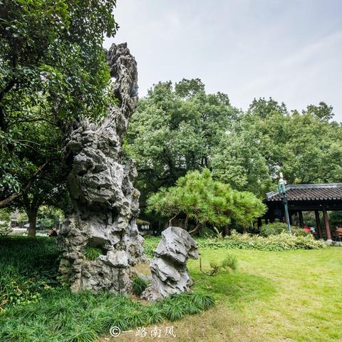 西湖烟雨千古佳句,描绘中国园林之美、诗意文化传承,永恒启迪心灵共鸣