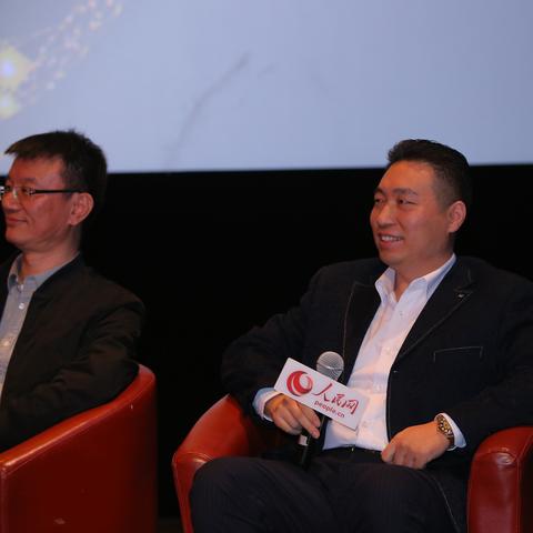 (北京脱口秀表演)北京脱口秀俱乐部:笑声掌声不断,打造舌尖上的幽默文化乐园