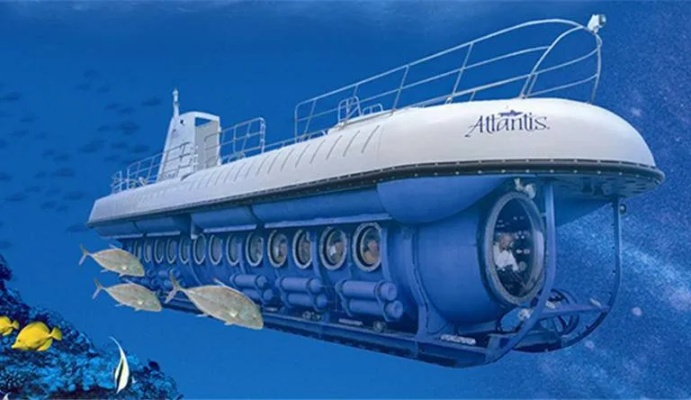 (海底世界的潜水)探秘神秘海底世界：潜水艇介绍视频全方位解读