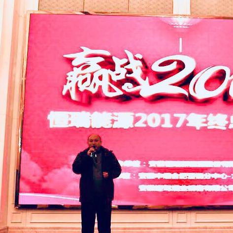 (店长也疯狂套牛)店长也疯狂手游：从管理者到游戏玩家，生活中的双重身份转变