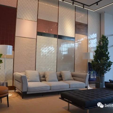 (颜色探索游戏)探索多彩世界：挑战色块地形的益智策略游戏