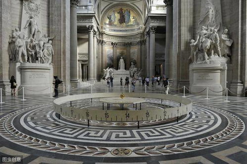 星之声的圣殿和普通圣殿的设计与装饰风格有何不同？